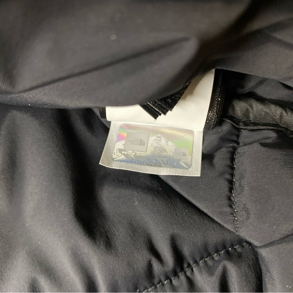 The North Face Men's Beige Hooded Puffer Jacket - Picture 7 of 9